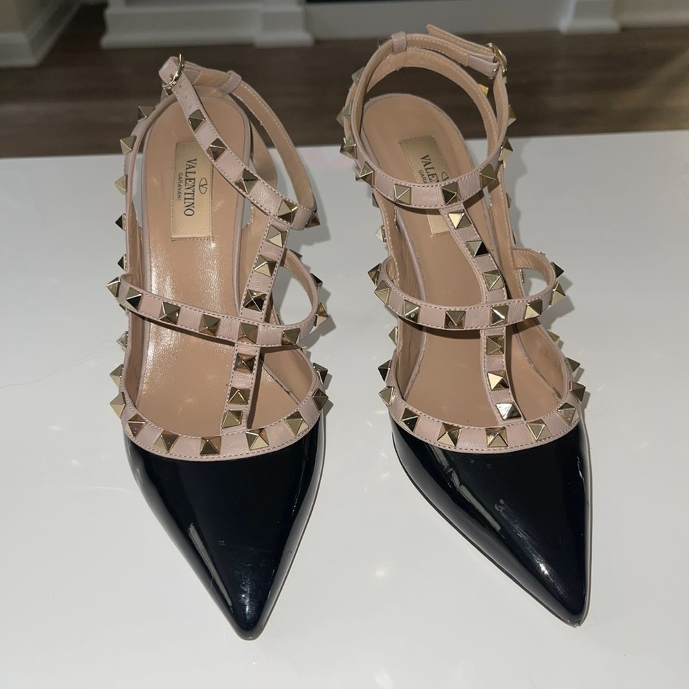 Valentino Rockstud Caged 100 Patent Pump